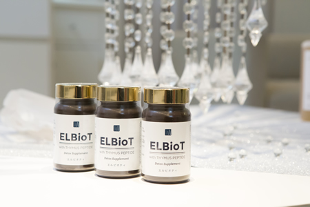 本格的なオイルや美容液の数々