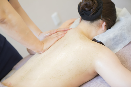 トップトレーナーが行う施術風景