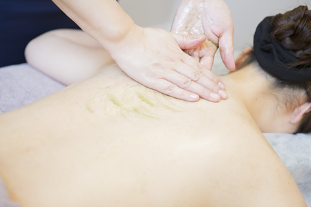 アーユルヴェーダ施術の風景